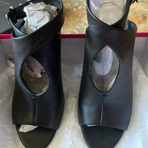 Vince Camuto sling back